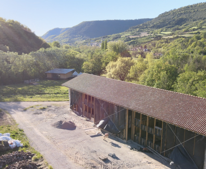 Le Grand Shambala — 800m2 en paille porteuse